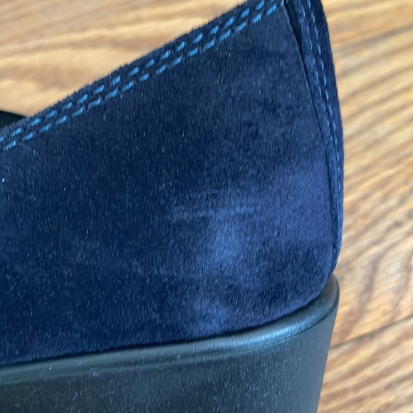 The Flexx Suede Cross-Band Slipon Shoes‎ Cross Town Blue size 9M NWT Wedge - Picture 11 of 12